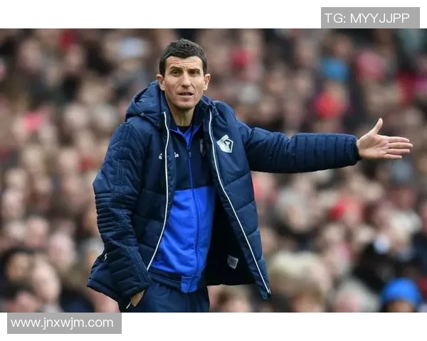 巴伦西亚宣布解雇主教练格拉西亚，球队危机四伏，下一步如何发展？